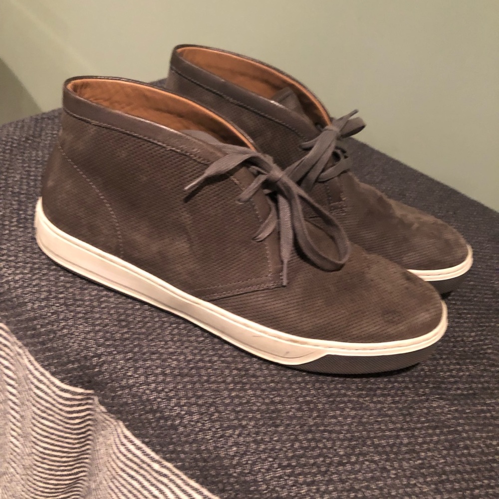 VINCE. Suede Chukka Sneaker